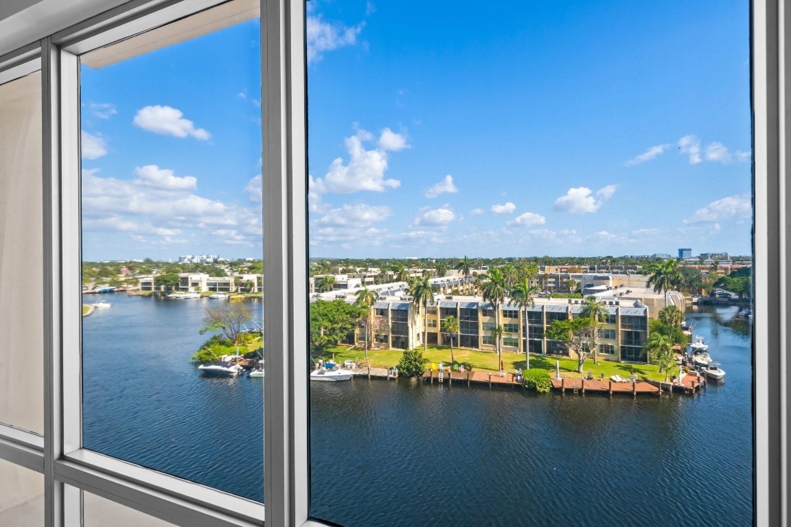 801 S Federal Highway 716