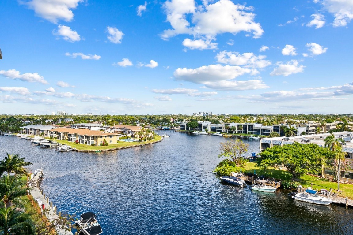 801 S Federal Highway 716