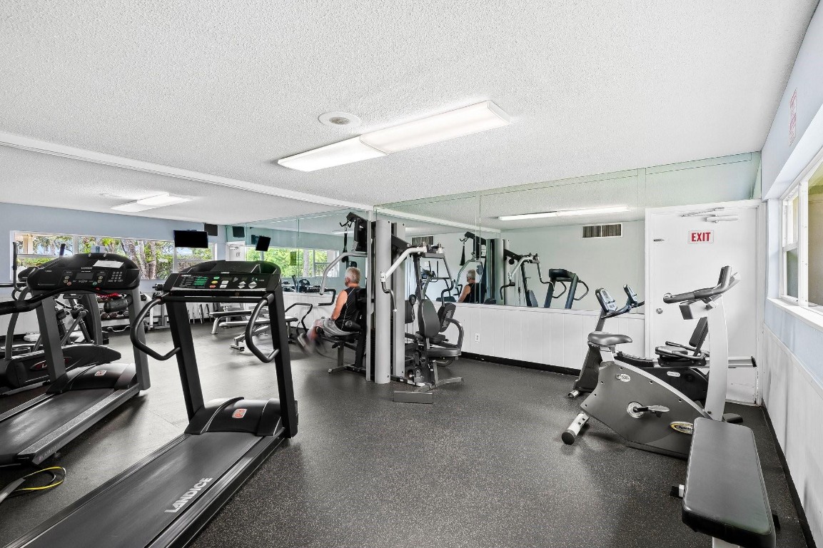 801 S Federal Highway 716