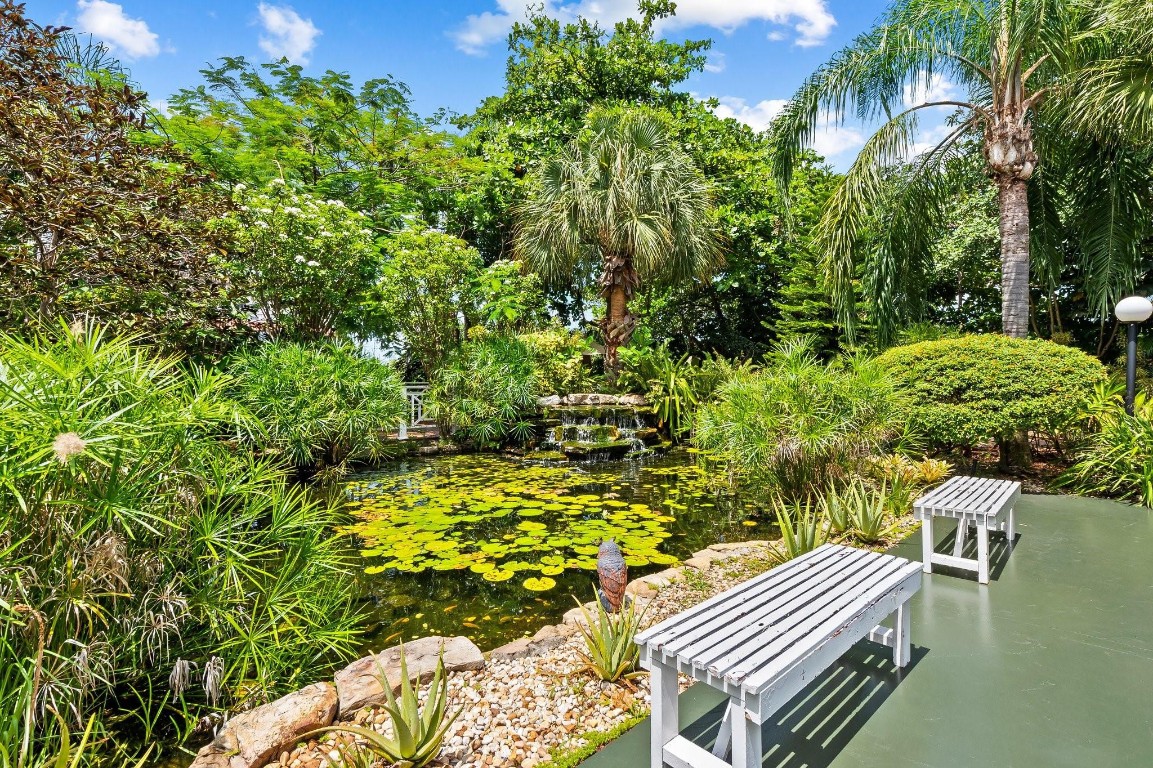 801 S Federal Highway 716