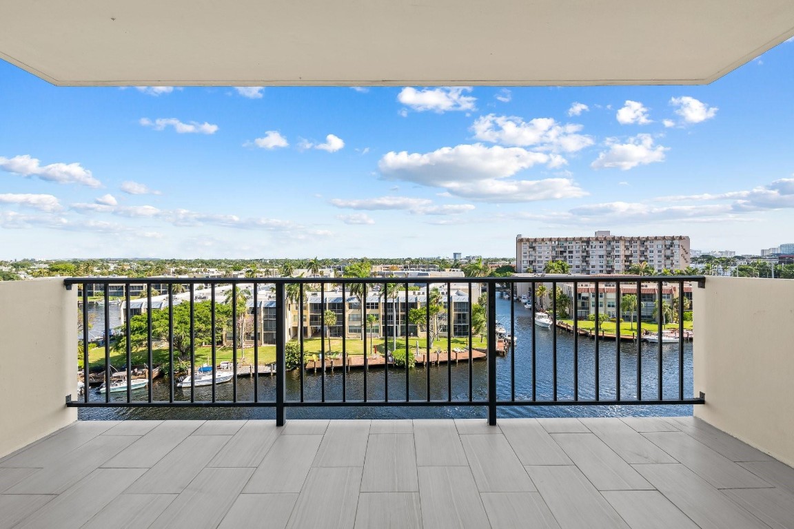 801 S Federal Highway 716