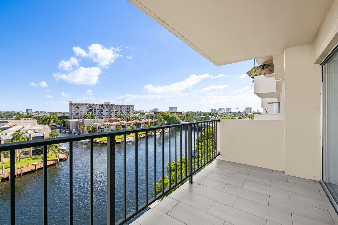 801 S Federal Highway 716