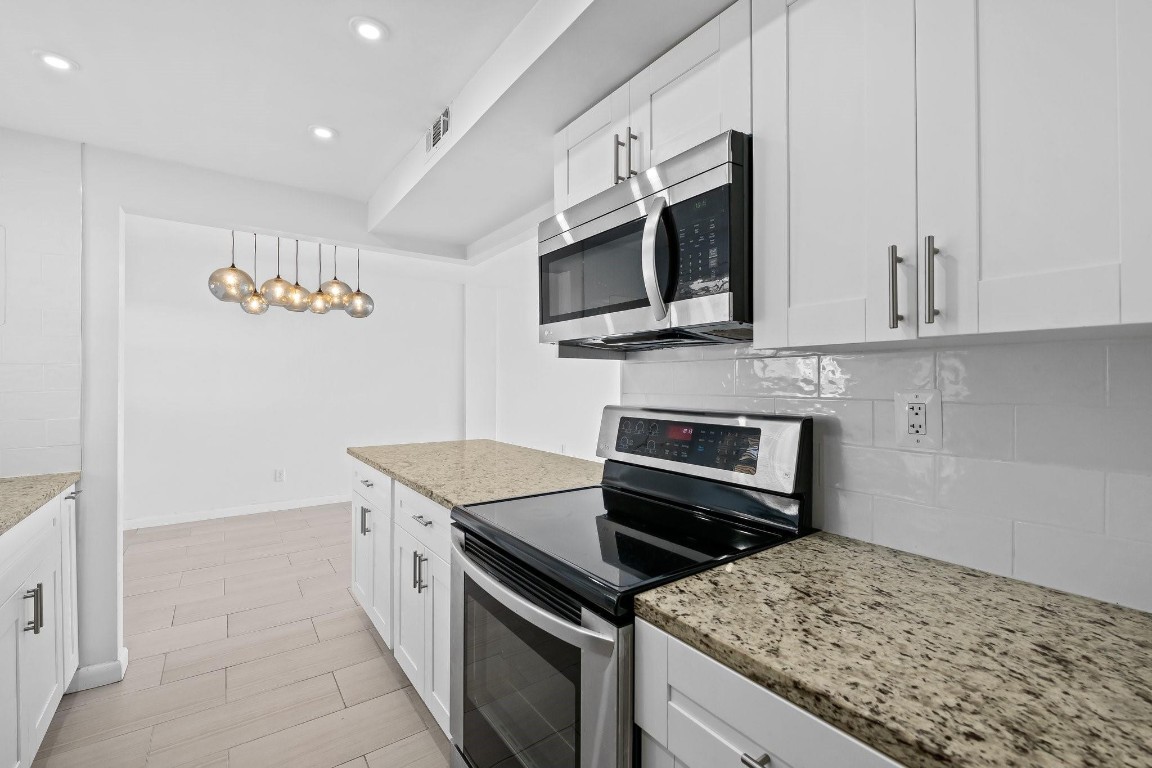 801 S Federal Highway 716