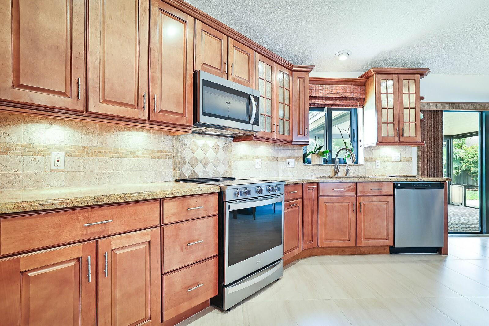 1761 NW 42nd St