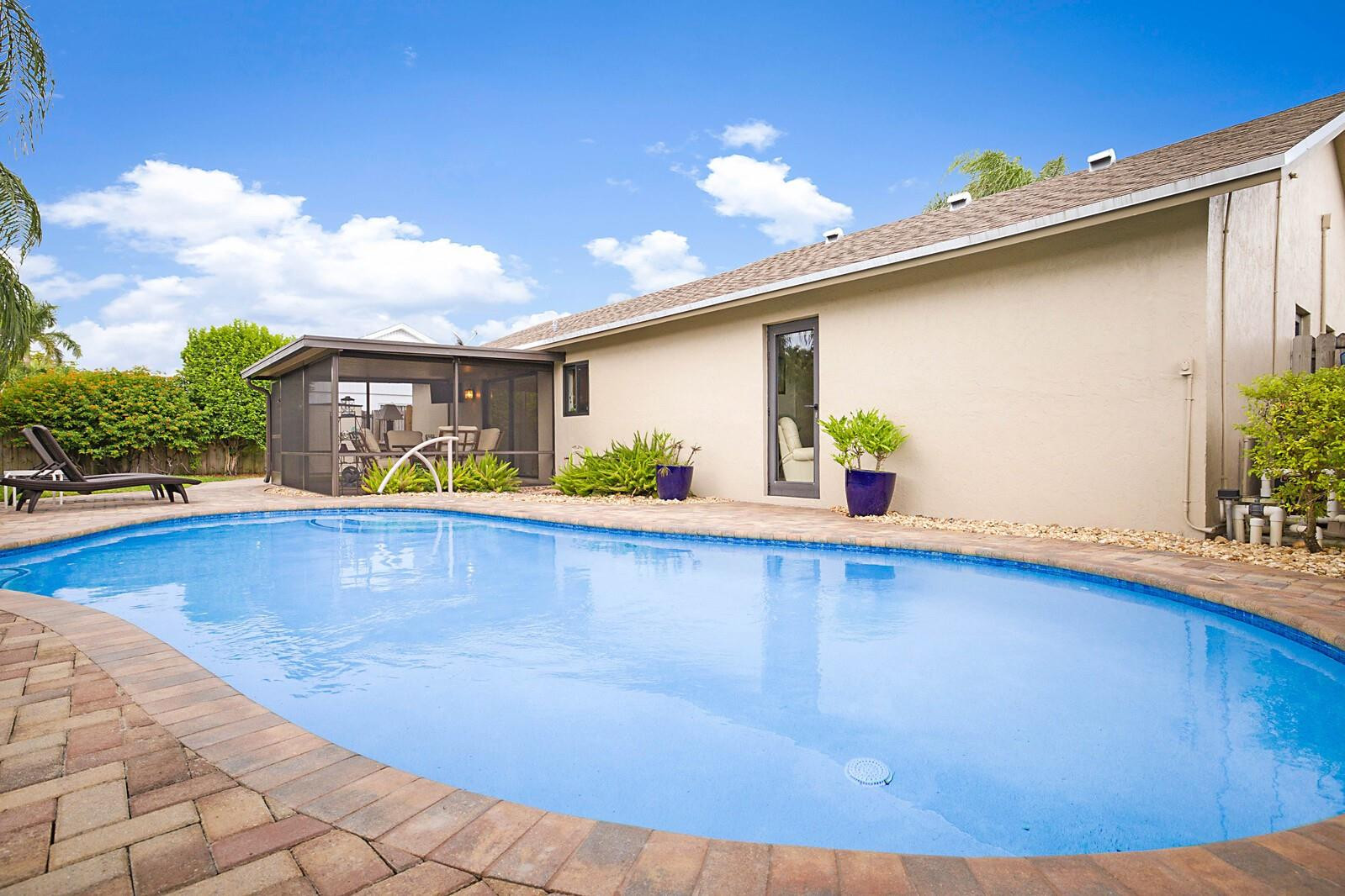 1761 NW 42nd St