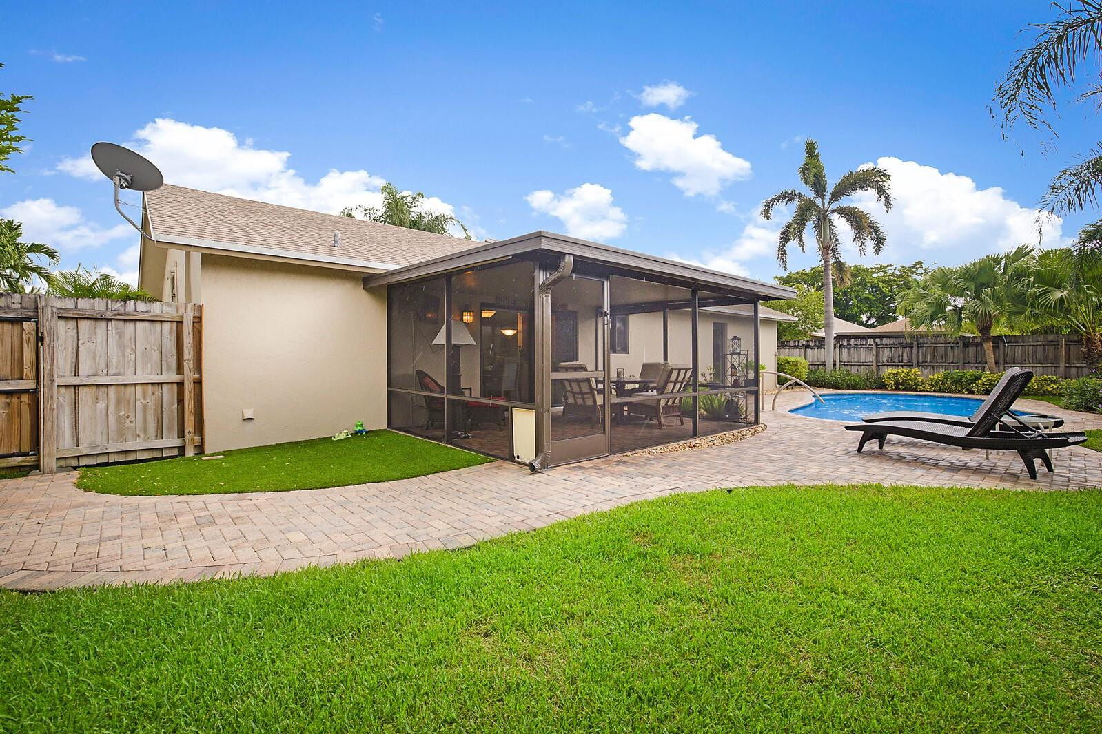 1761 NW 42nd St