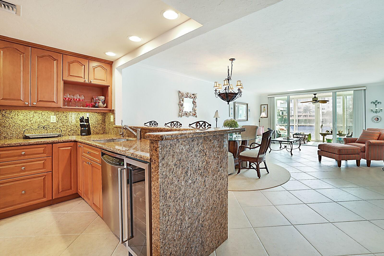 3180 NE 48th Ct 101