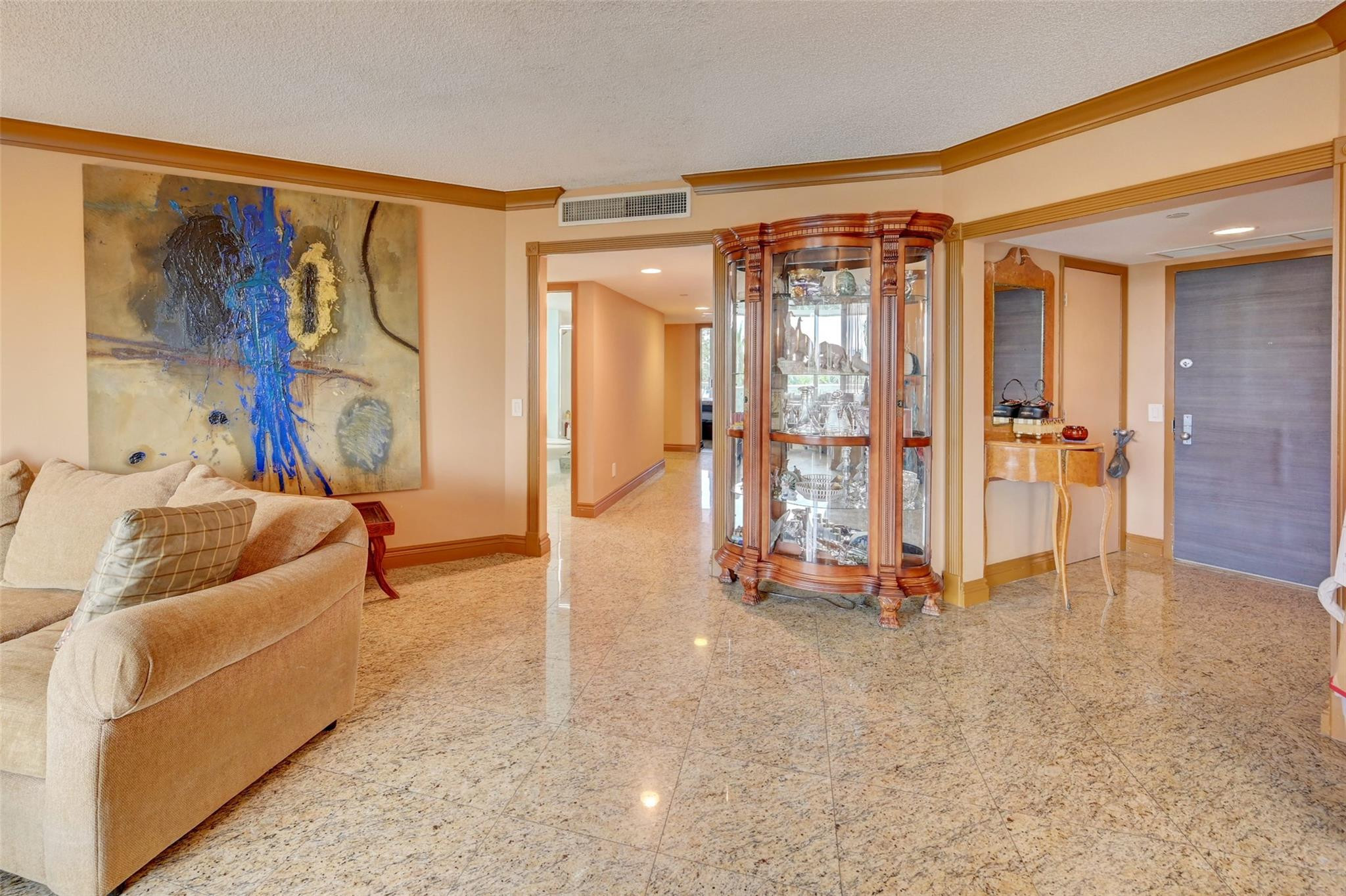 21205 Yacht Club Drive 505, Aventura Unit: 505