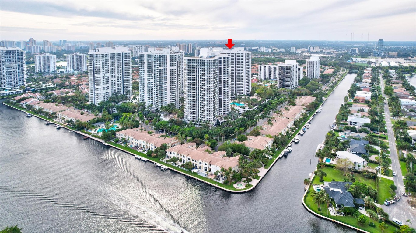 21205 Yacht Club Drive 505, Aventura Unit: 505