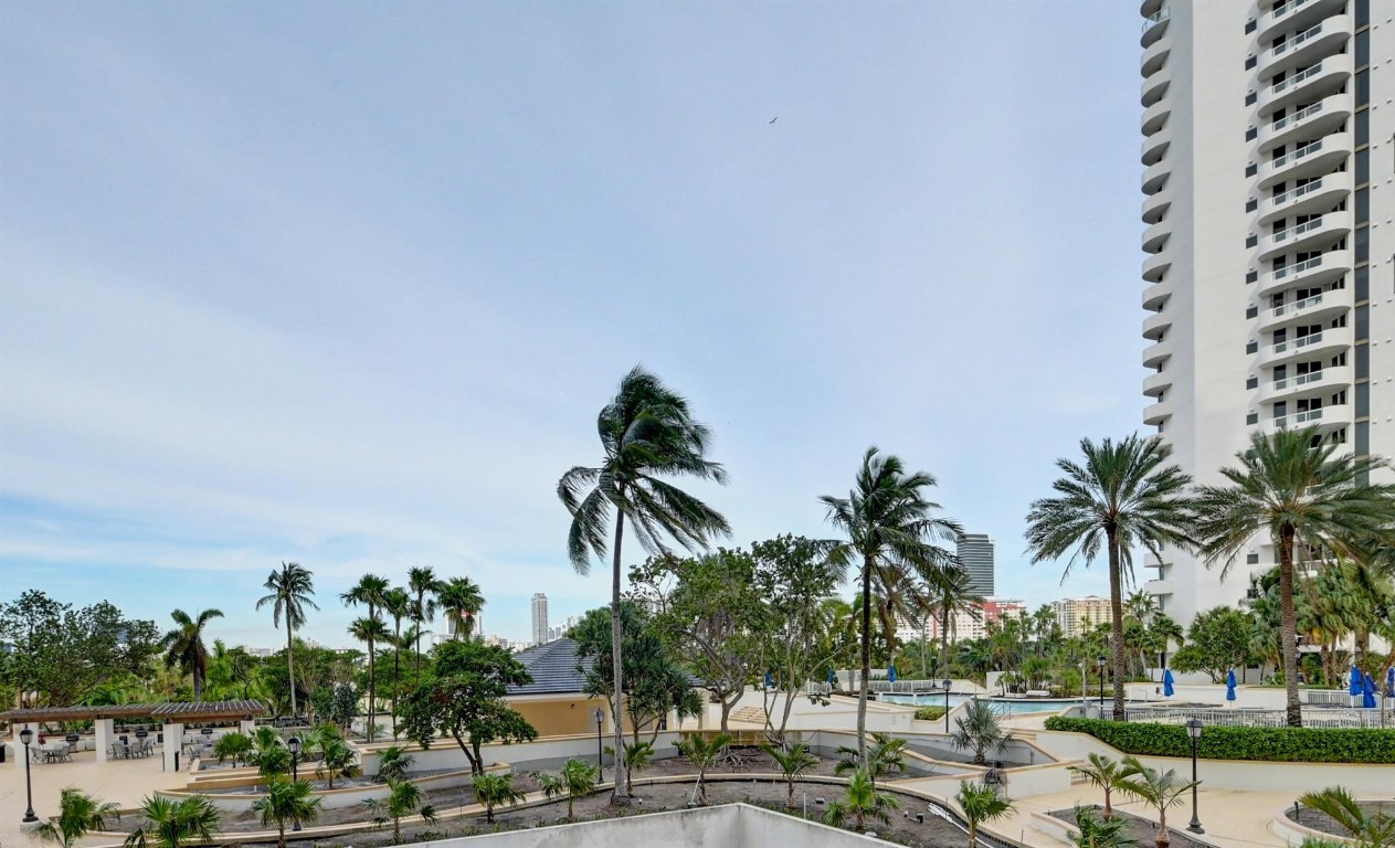 21205 Yacht Club Drive 505, Aventura Unit: 505