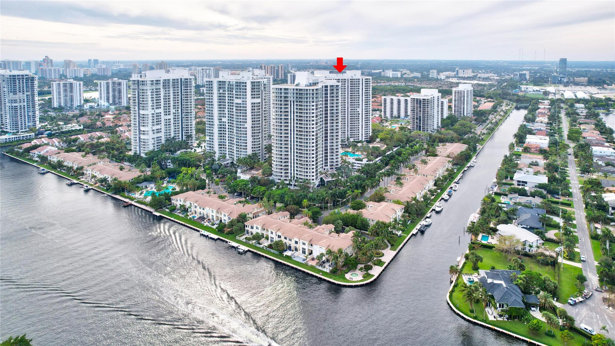 21205 Yacht Club Drive 505, Aventura Unit: 505