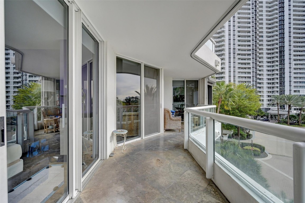 21205 Yacht Club Drive 505, Aventura Unit: 505