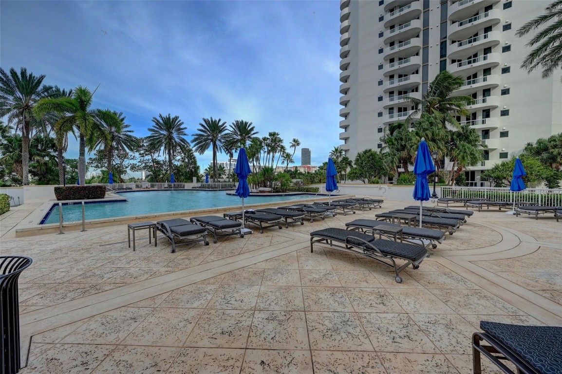 21205 Yacht Club Drive 505, Aventura Unit: 505