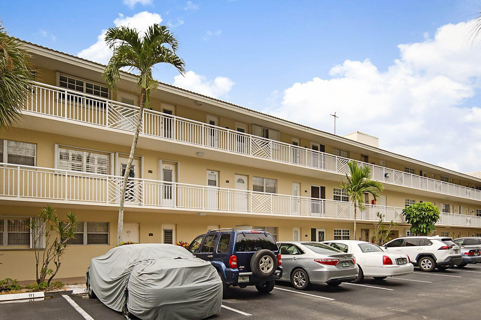 1951 NE 39th St 343