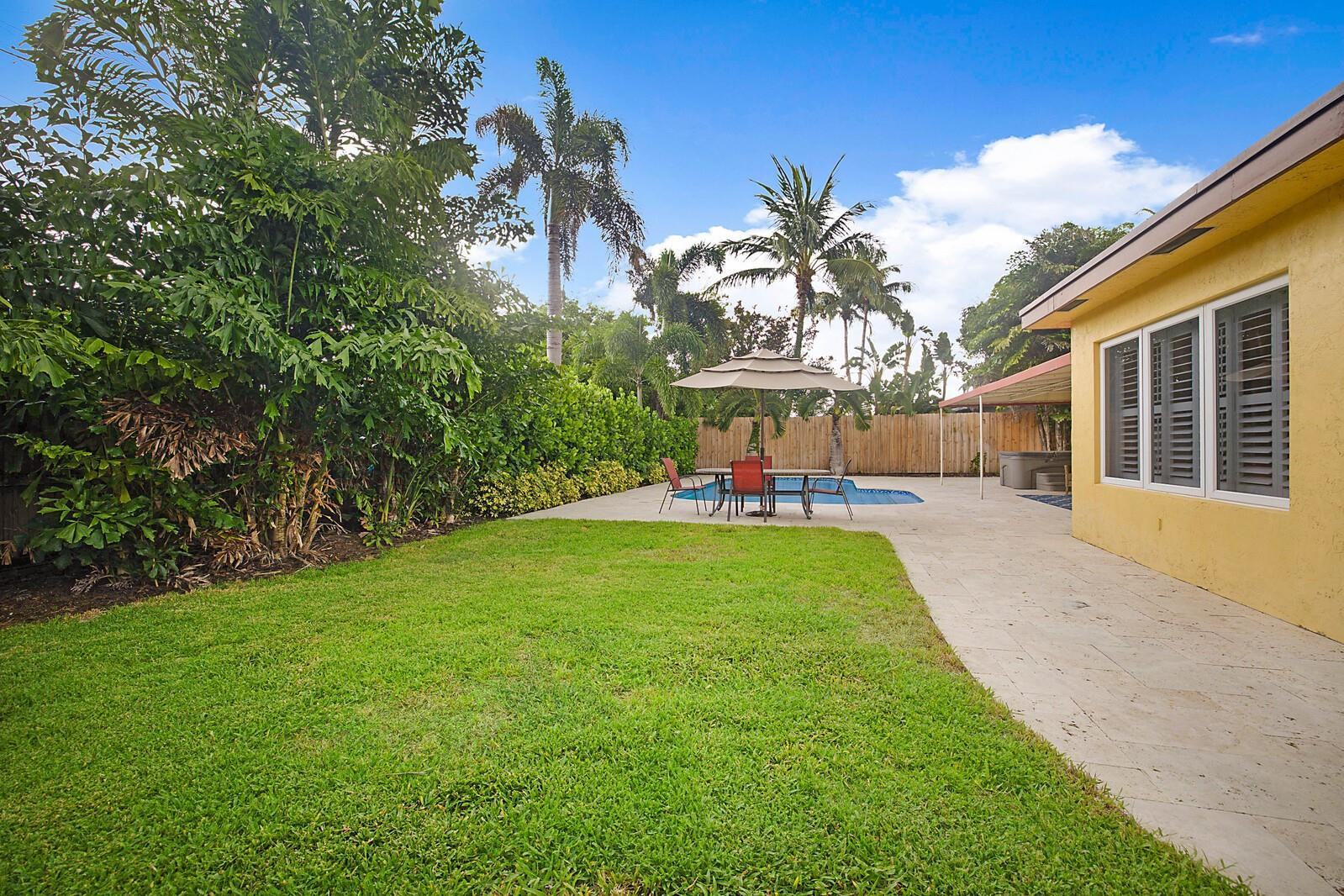 2331 NE 50th Ct