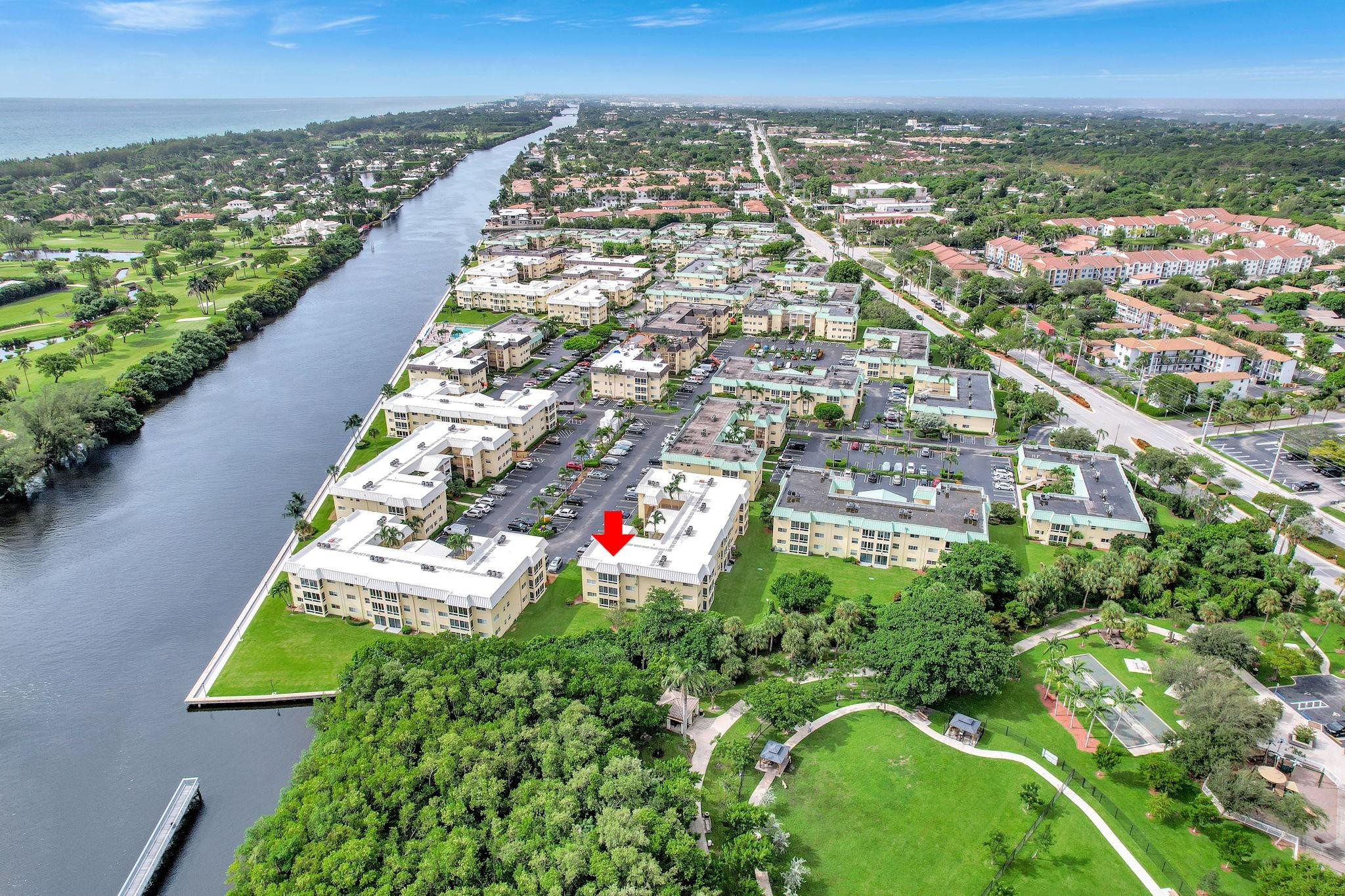 15 Colonial Club Dr 105