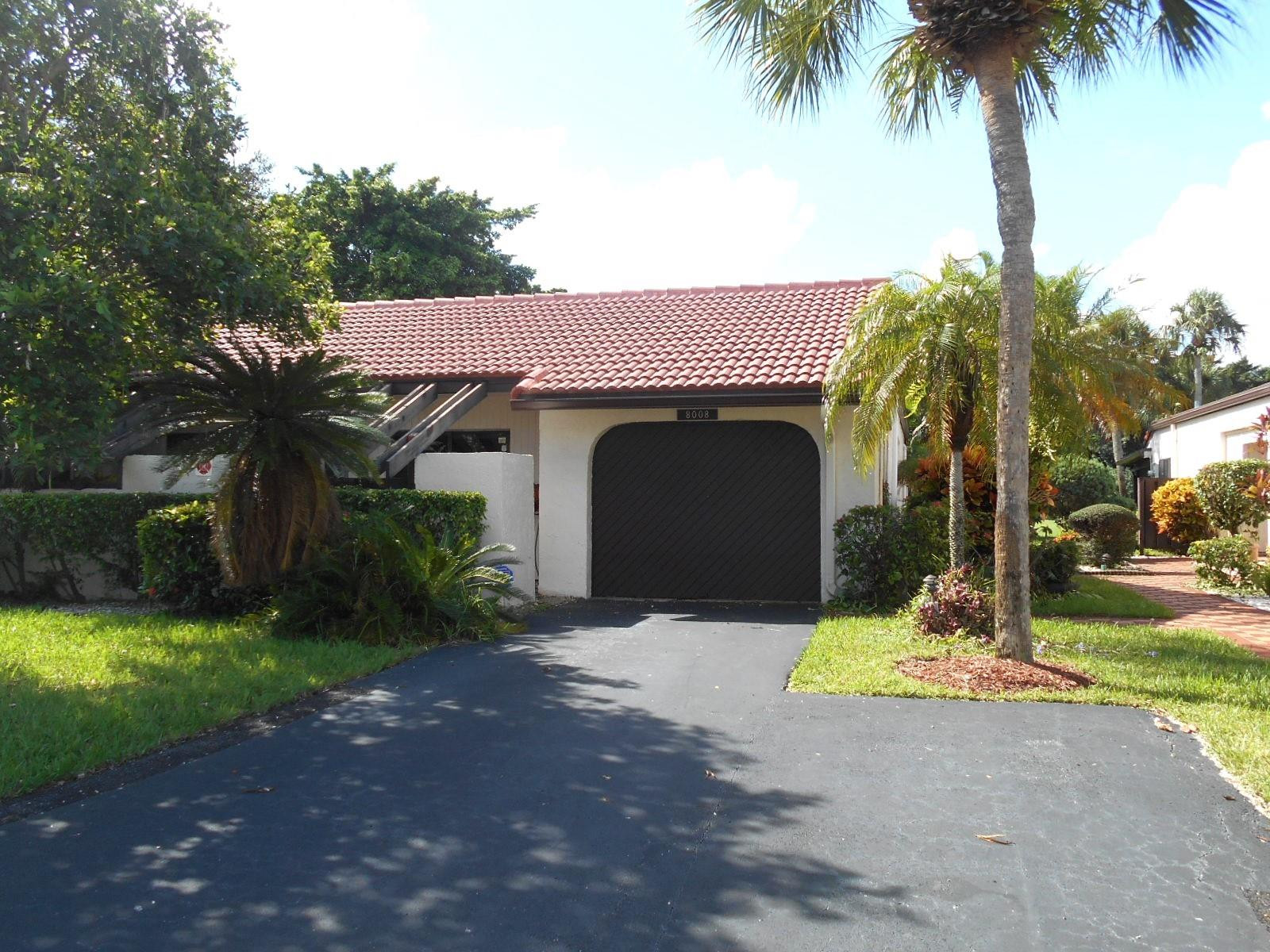 8008 Eastlake Dr 12-A