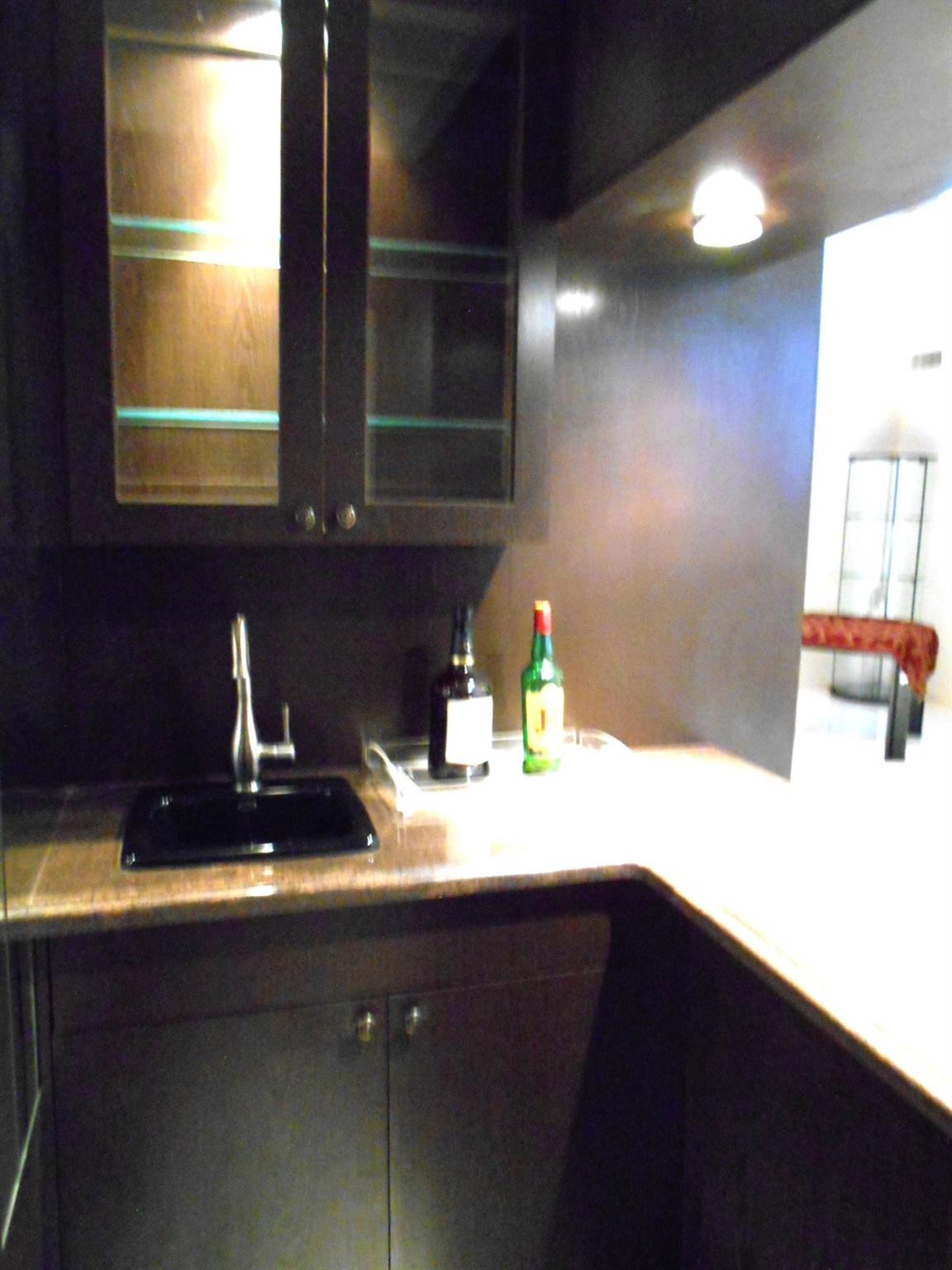 8008 Eastlake Dr 12-A
