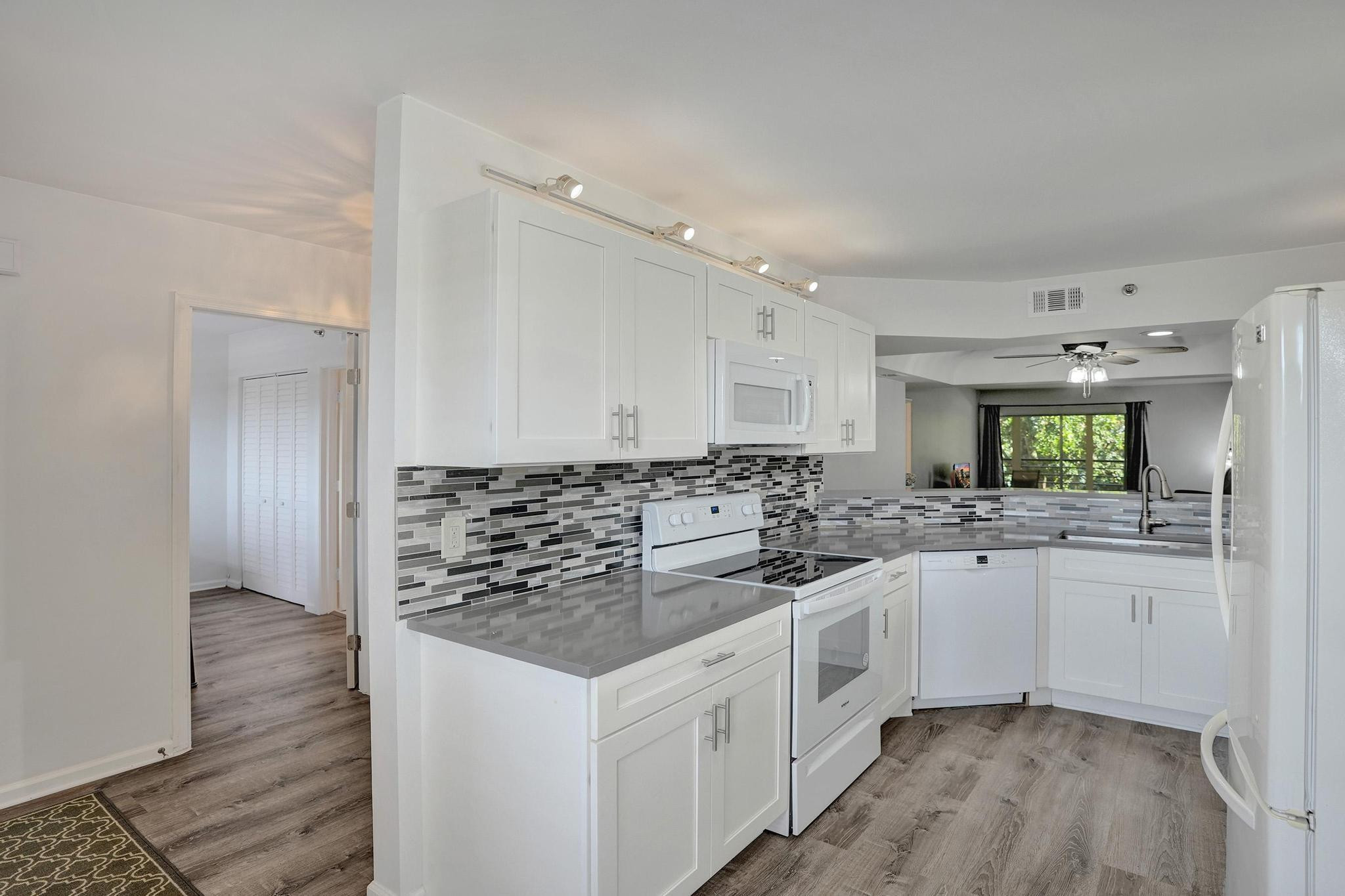 23344 S Carolwood Ln 6403