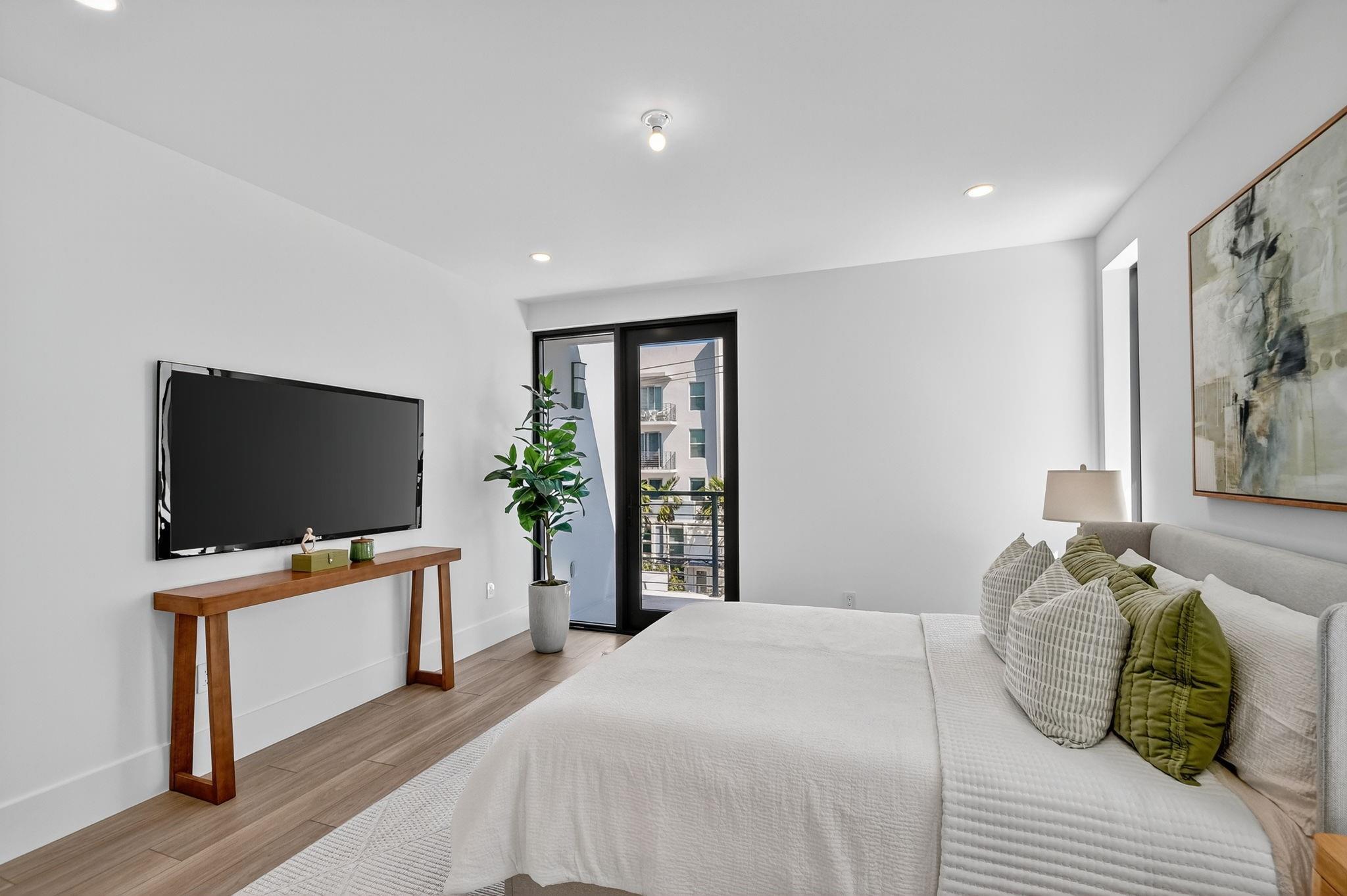 204 Osceola Park Lane 1