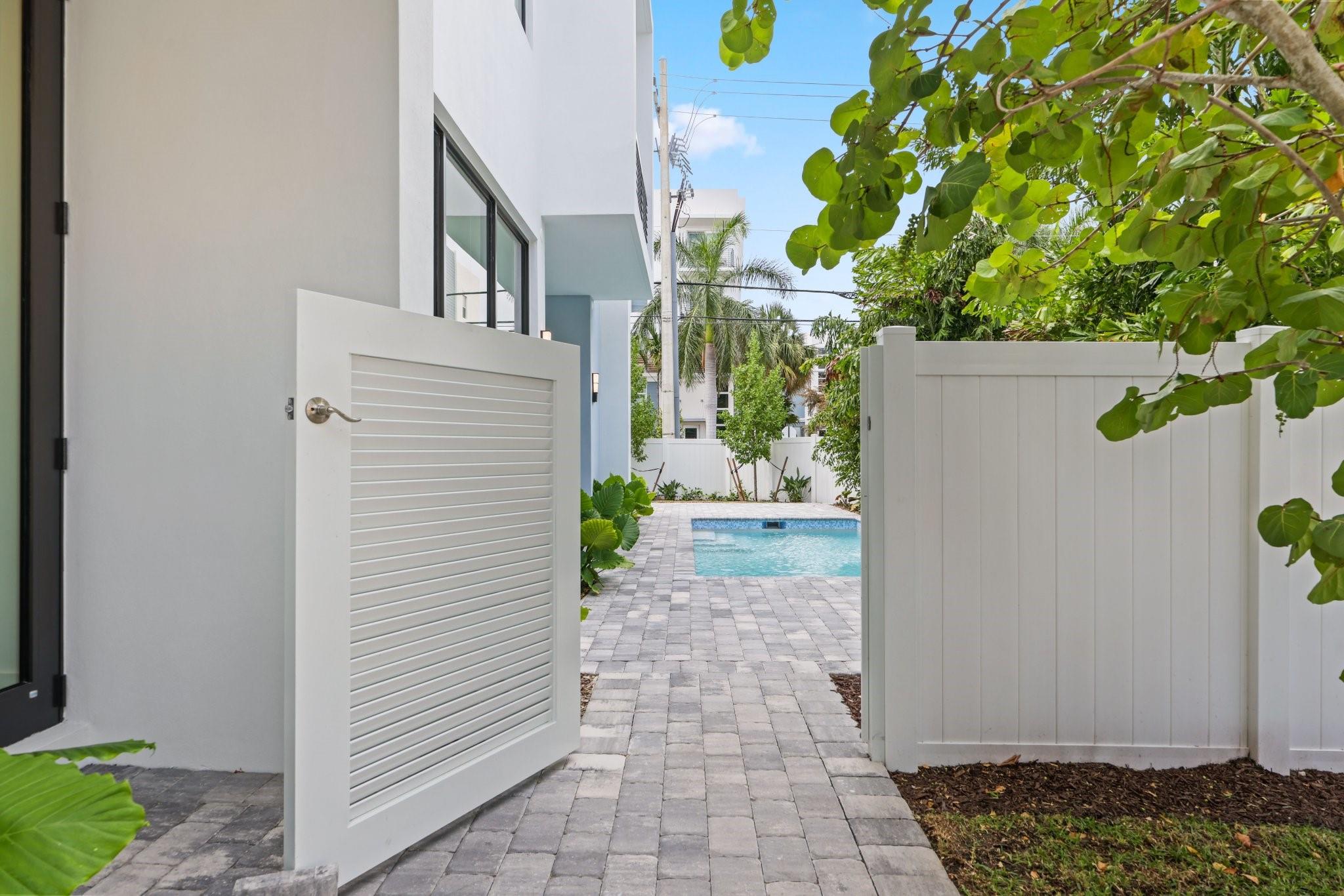 204 Osceola Park Lane 1