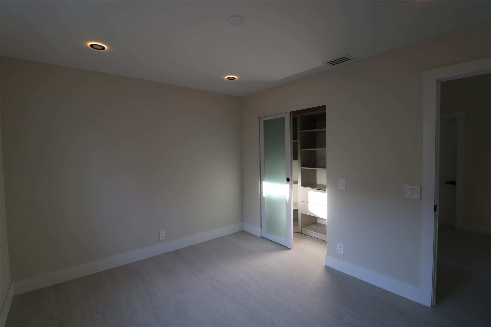 4645 NW 7th St