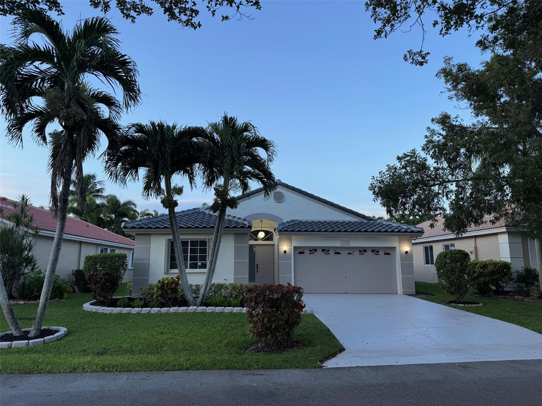 4645 NW 7th St