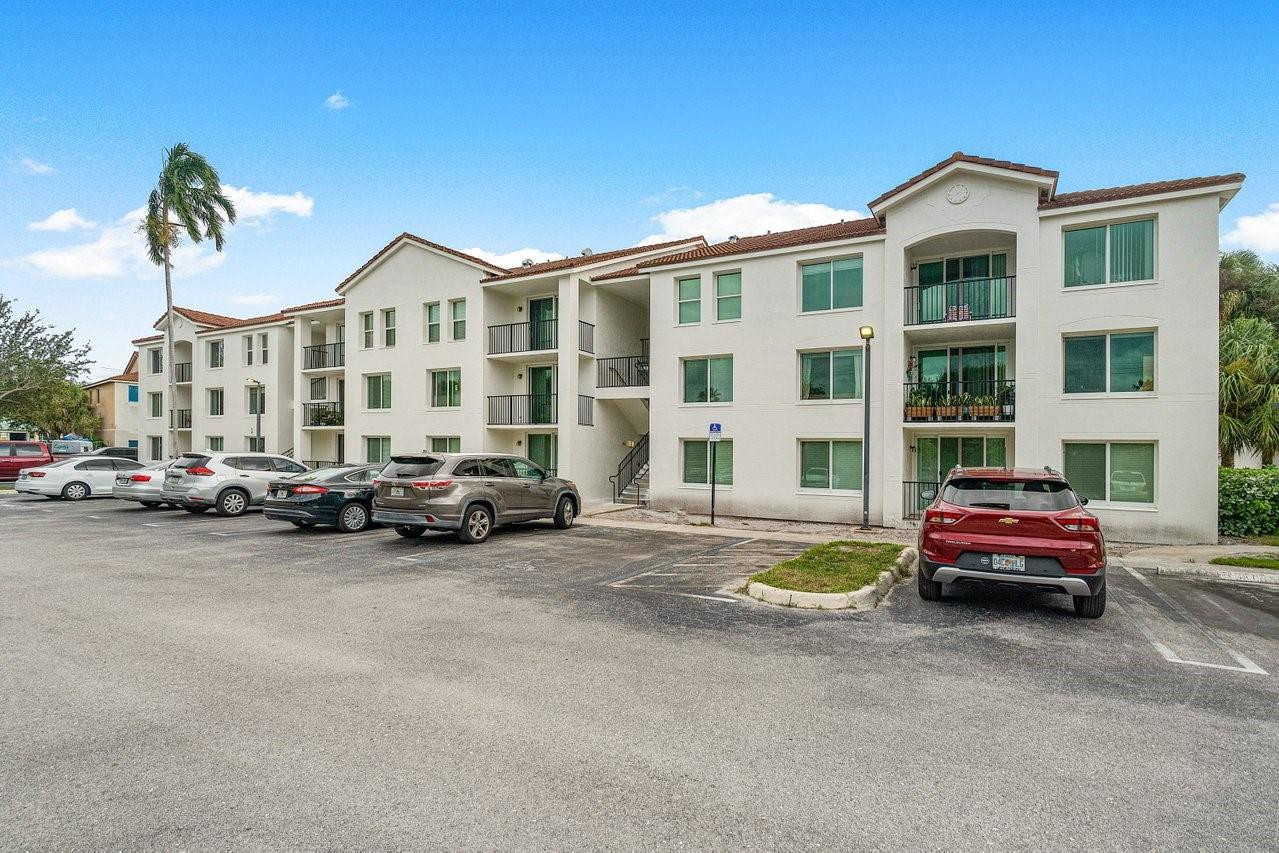 316 Villa Cir 316