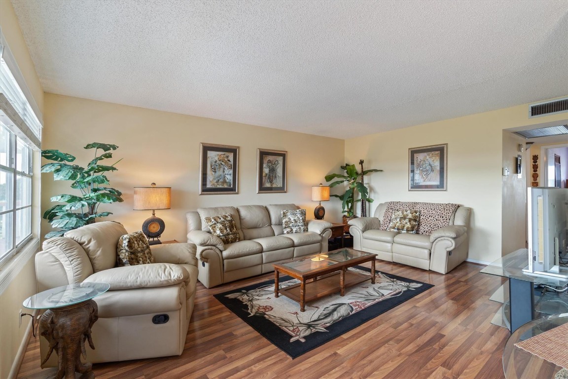 3099 Cornwall E 3099