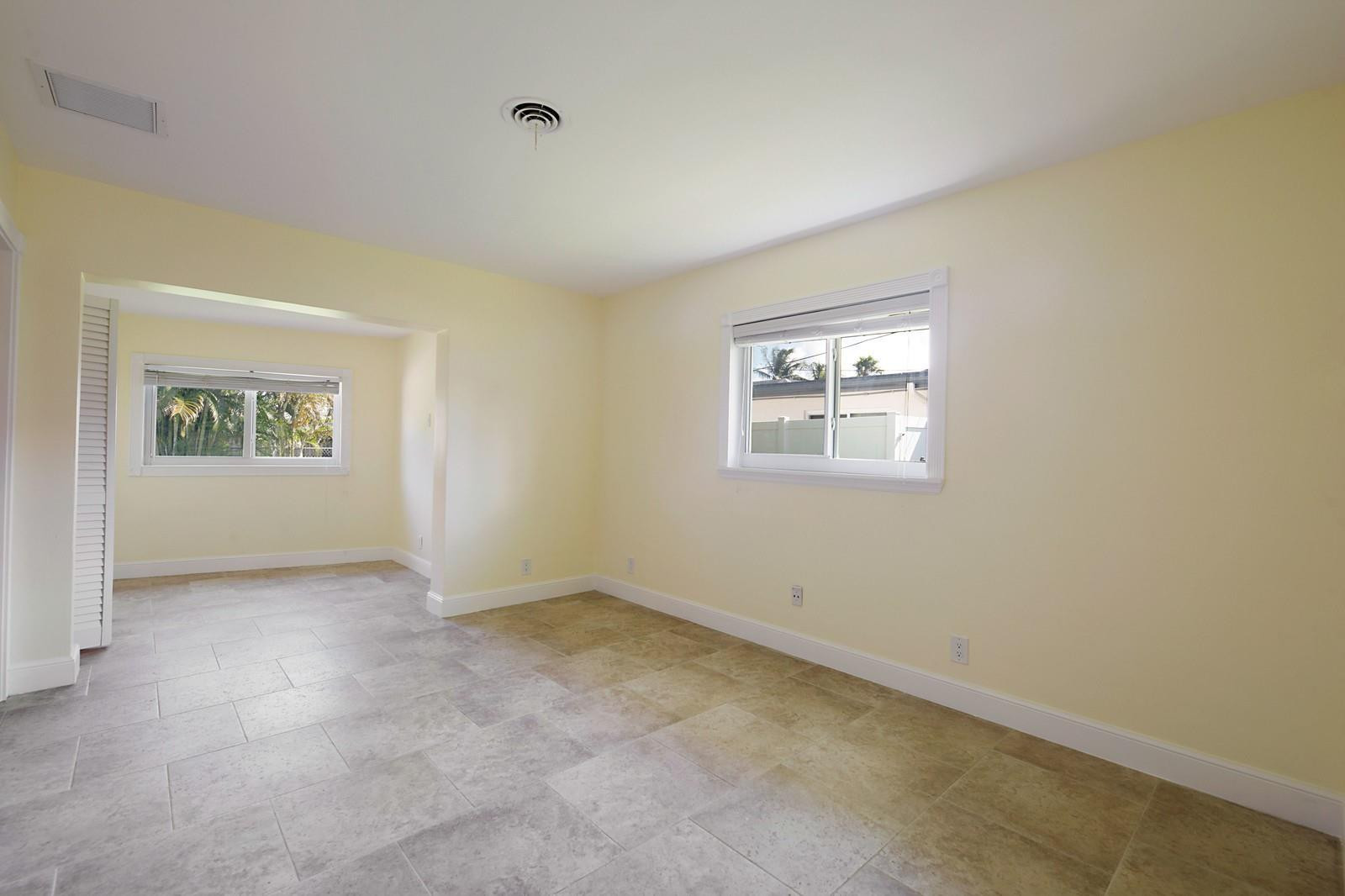 1312 SE 14th Ter