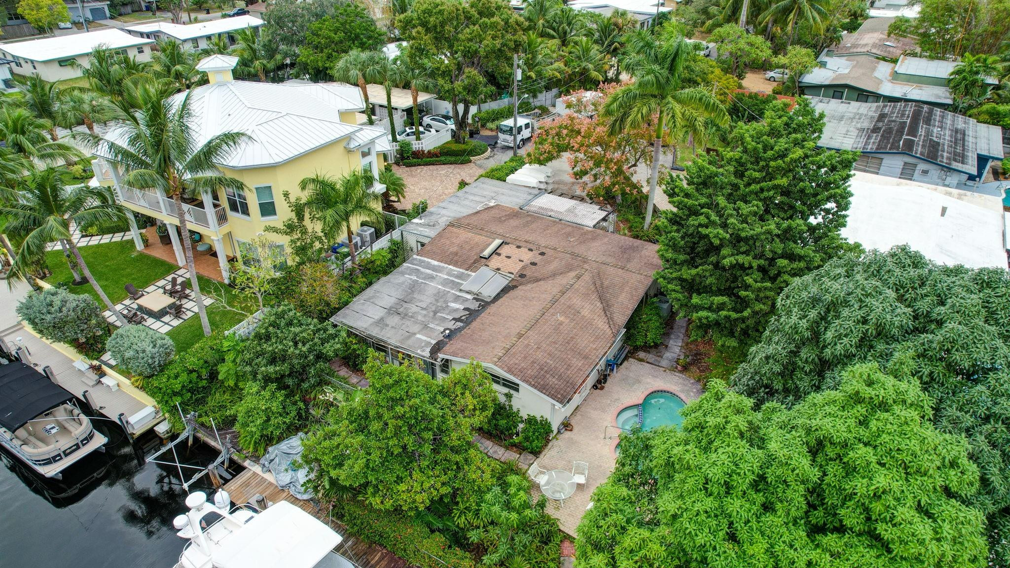 1542 SW 18th Ter