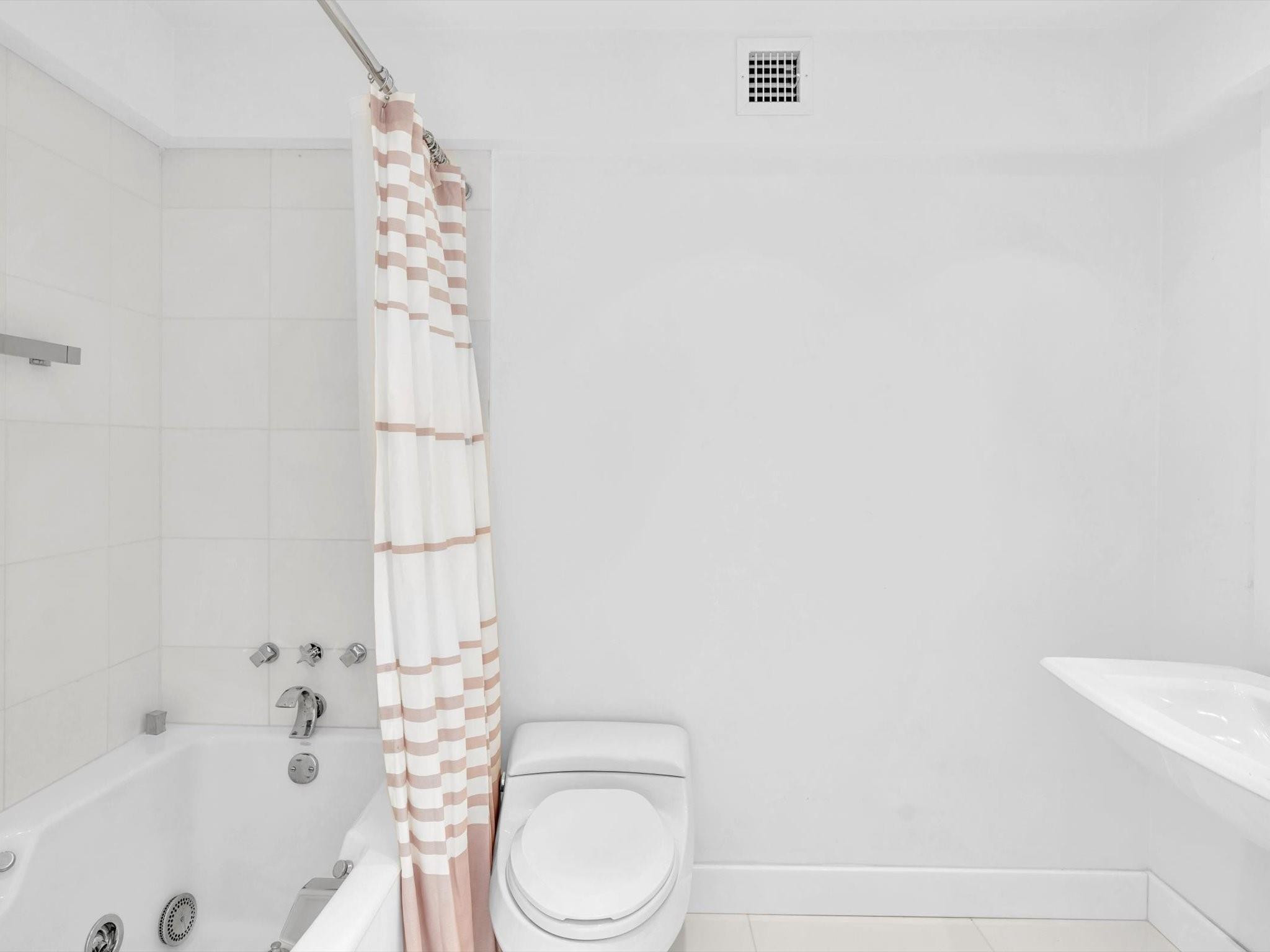 901 E Camino Real PH-1D, Boca Raton Unit: PH-1D