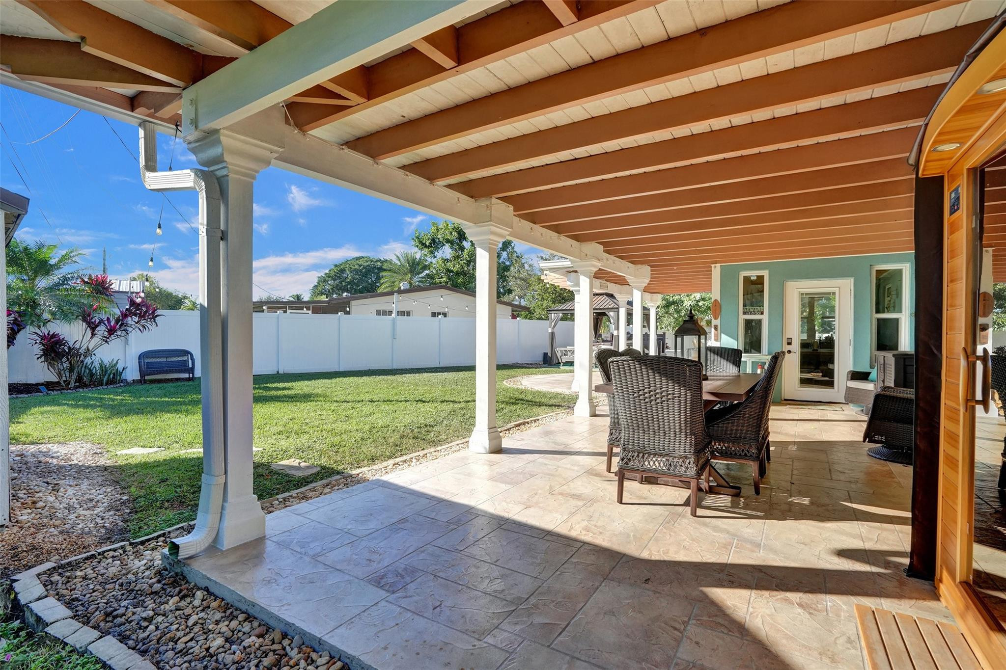 6140 NW 19th Ct