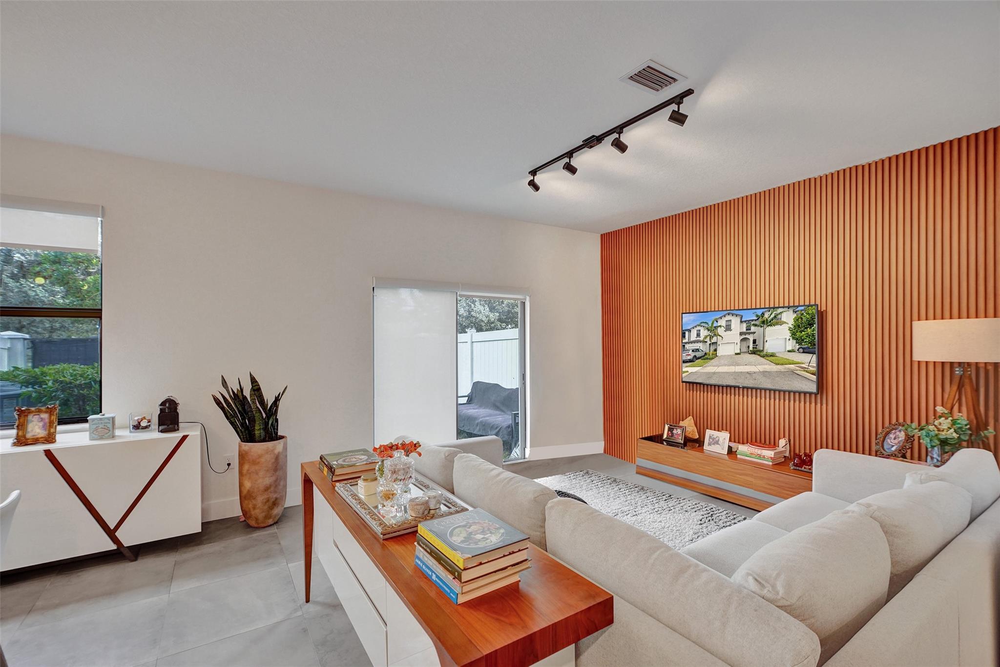 20313 NW 4th Ct 20313