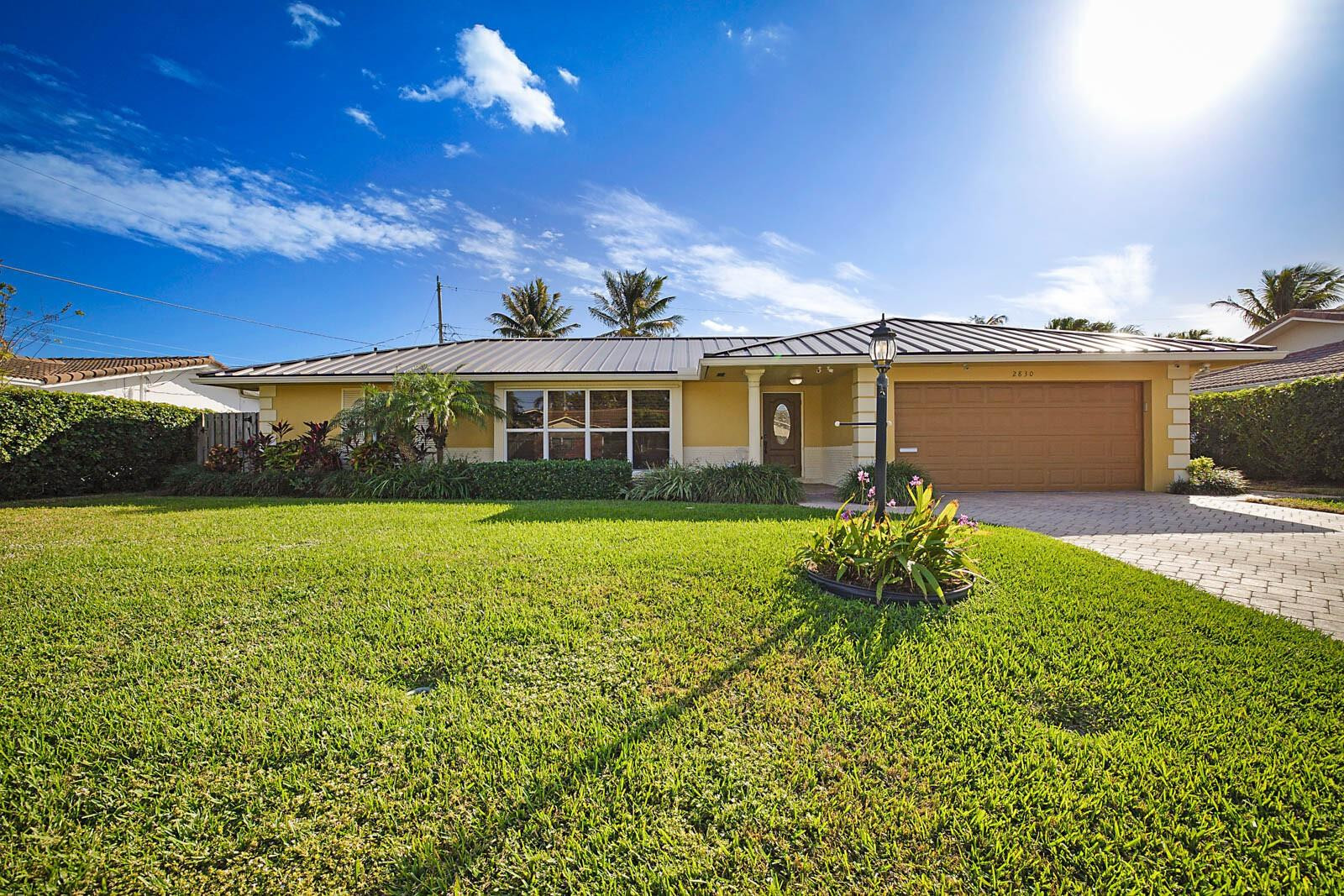 2830 NE 40th Ct