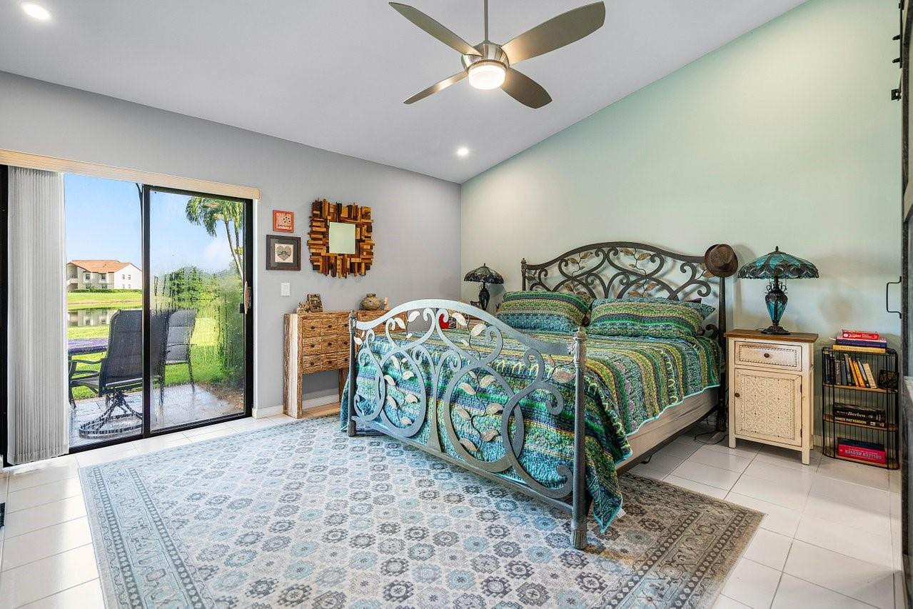 5526 Parkwalk Circle