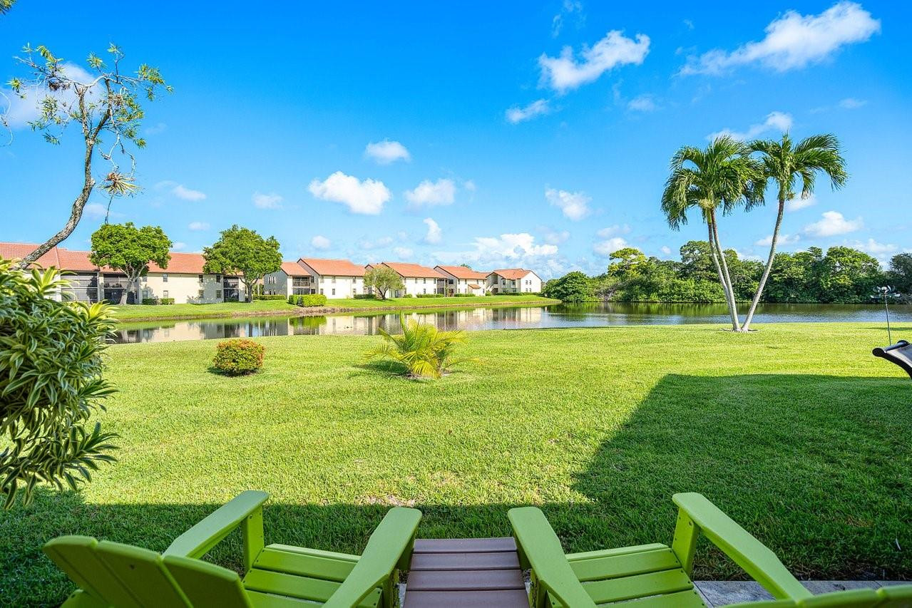 5526 Parkwalk Circle