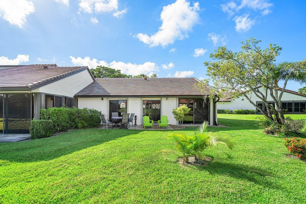 5526 Parkwalk Circle