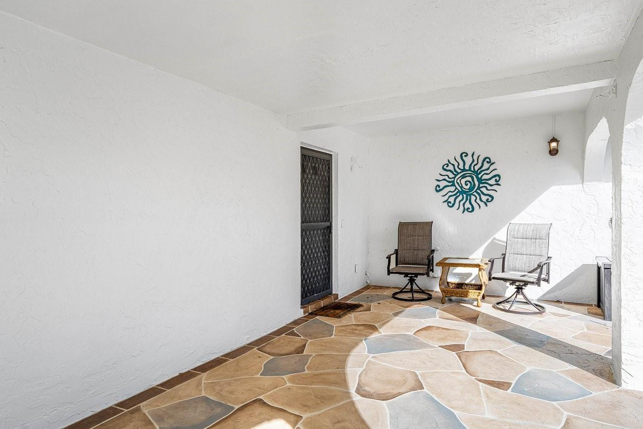 5526 Parkwalk Circle
