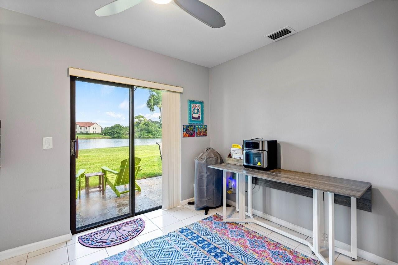 5526 Parkwalk Circle