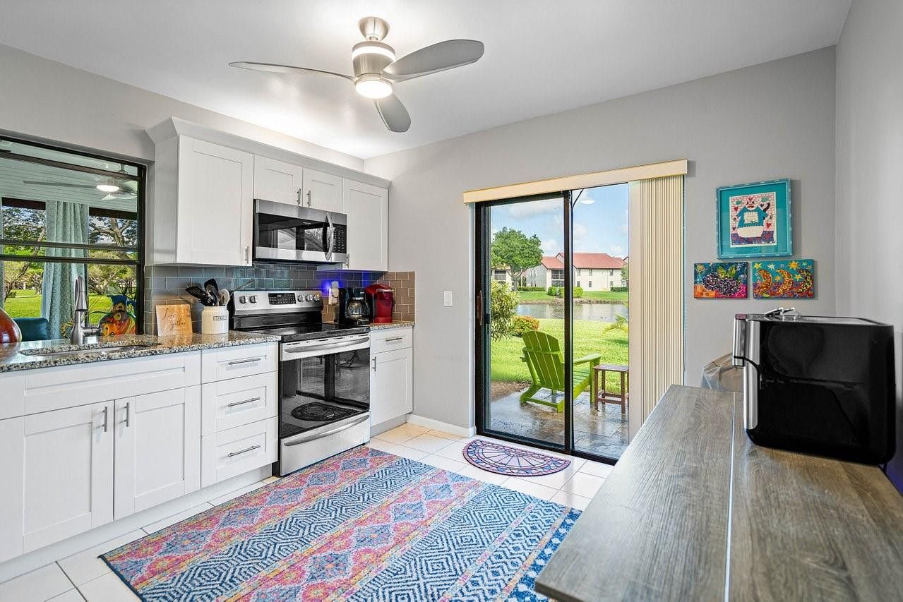 5526 Parkwalk Circle