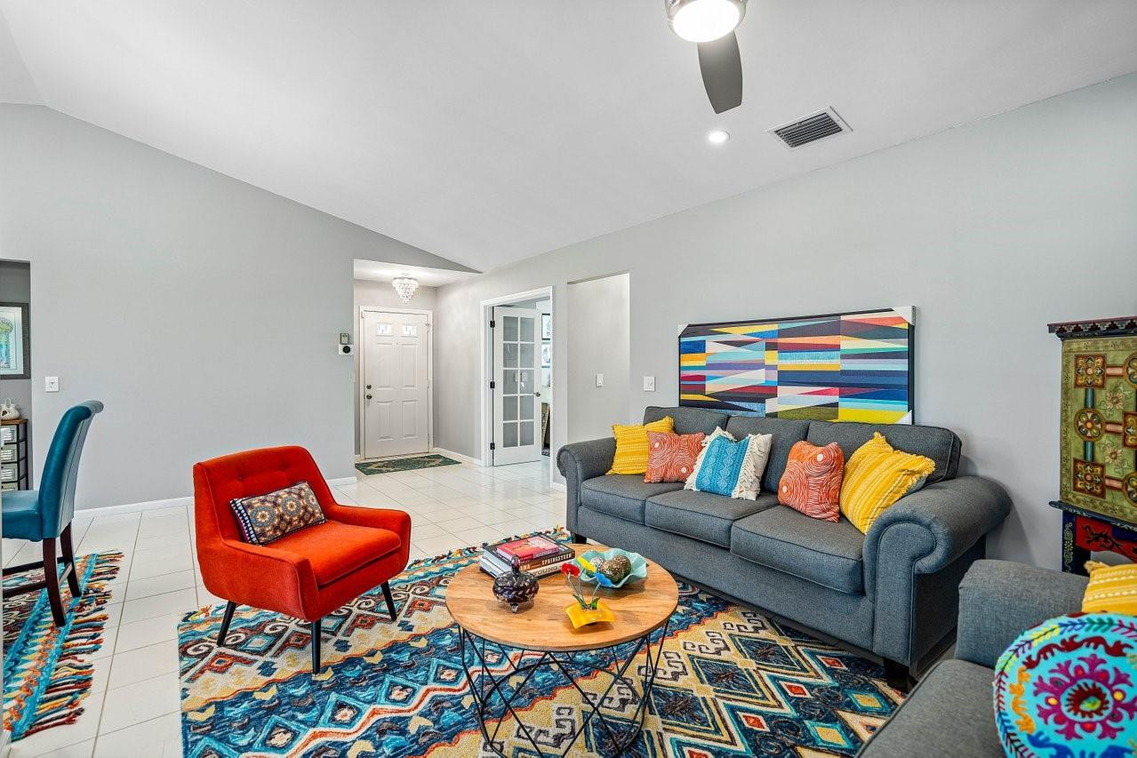 5526 Parkwalk Circle