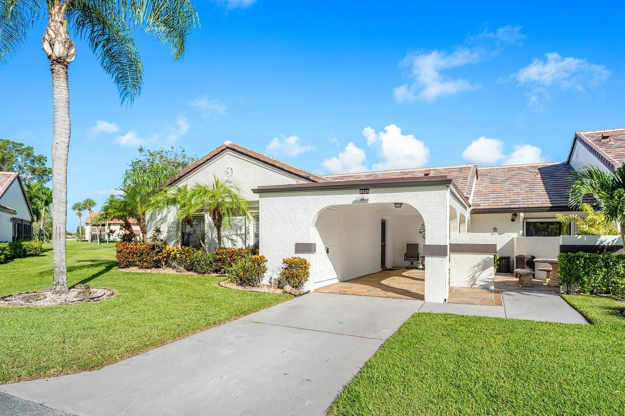 5526 Parkwalk Circle