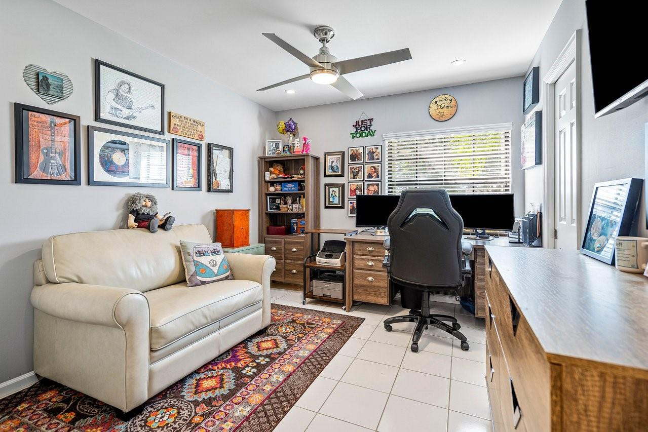 5526 Parkwalk Circle