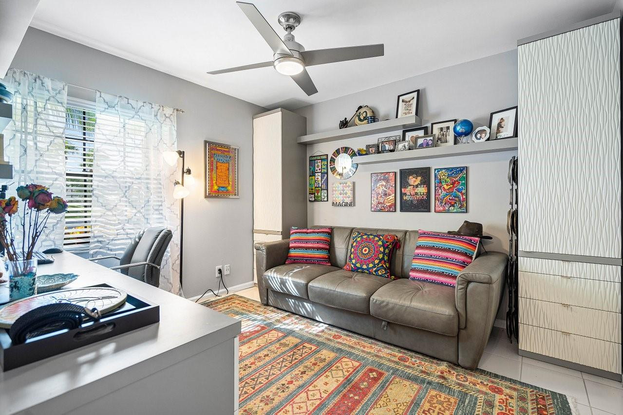 5526 Parkwalk Circle
