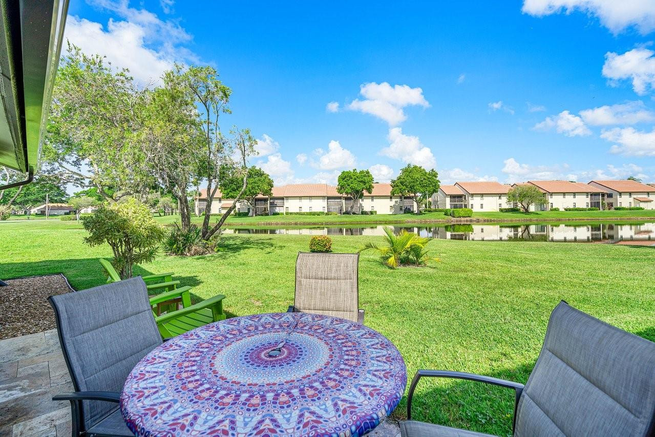 5526 Parkwalk Circle