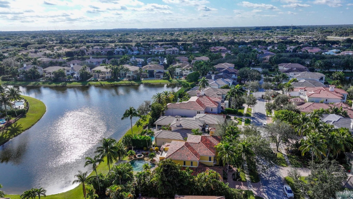 17586 Middlebrook Way