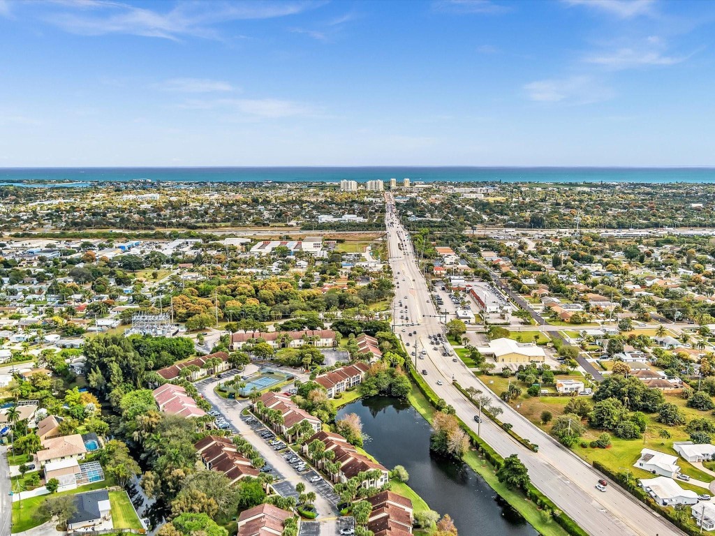 815 W Boynton Beach Boulevard 6-202, Boynton Beach Unit: 6-202