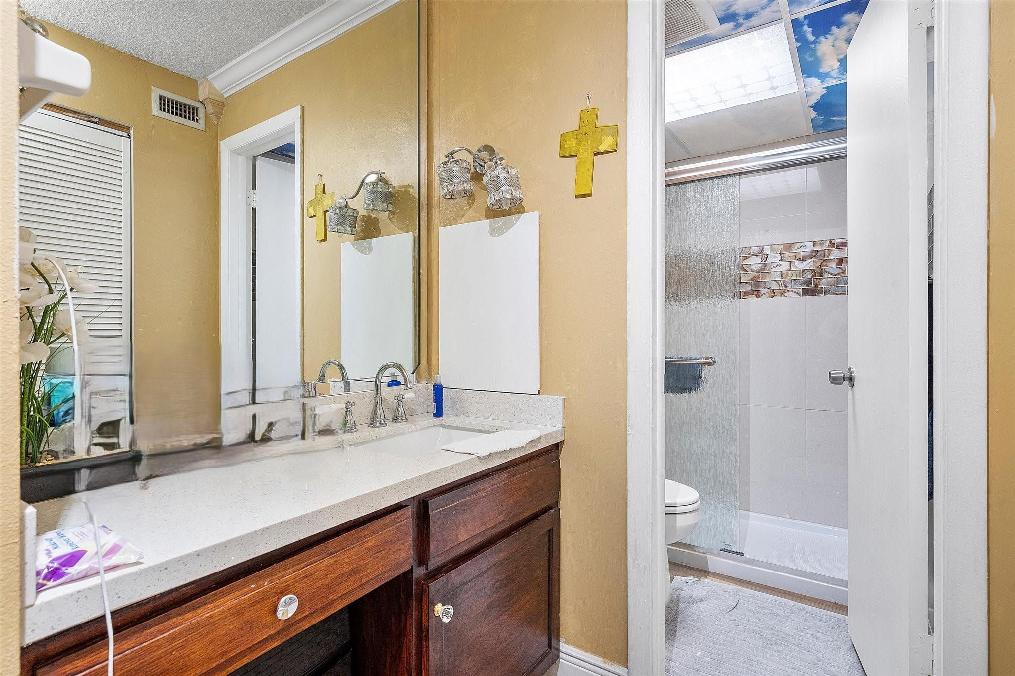 3690 Inverrary Drive 2E