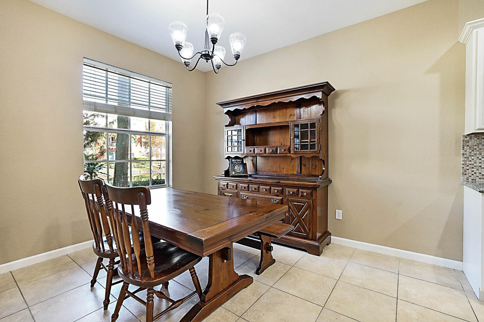 143 SW 7th St 143